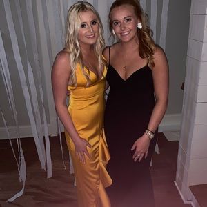 lovers and friends gown size small